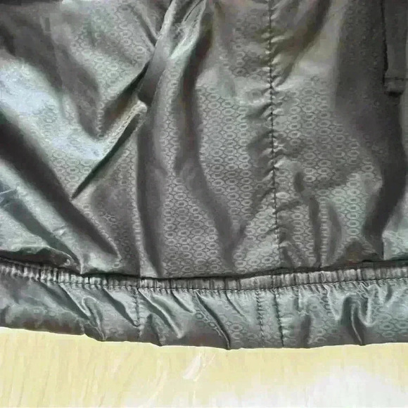 Athleta Toasty Buns Quilted Puffer Miniskirt Black Size 2 - Picture 6 of 12